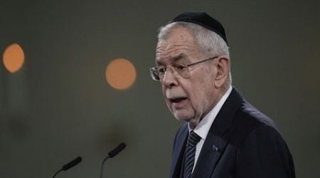 Austria, il presidente Van der Bellen chiede ai partiti di fare colloqui per formare nuovo governo