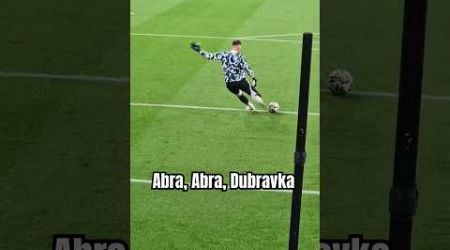 Pinpoint from Dubravka #football #soccer #dubravka #slovakia #shorts #goalie #warmup #sjp #nufc