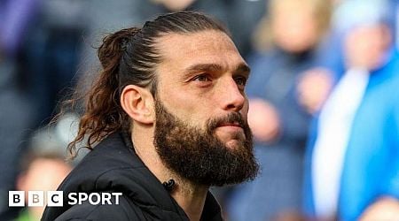 Carroll joins Bordeaux in French fourth tier