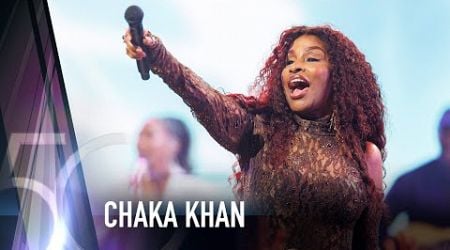 Chaka Khan &amp; Sheila E Perform &quot;I&#39;m Every Woman&quot; | AMAs 50th Anniversary Special