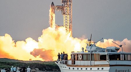 SpaceX successfully catches Starship booster in crucial test flight