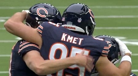 Cole Kmet caught a TD, then snapped for the extra point against the Jacksonville Jaguars