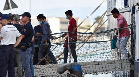 Nearly 300 migrants reach Lampedusa overnight