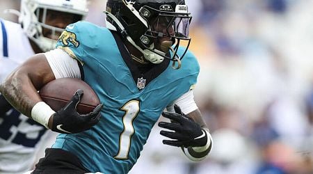 Jaguars' Etienne week-to-week with hamstring injury