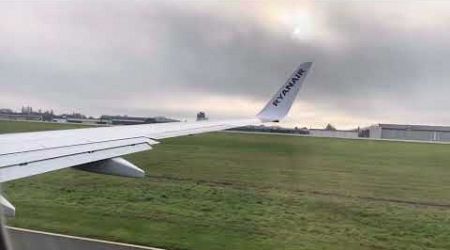 Ryanair Boeing 737-800 Foggy landing in Brussels Charleroi