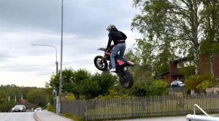 BIKELIFE SWEDEN - INSANE SUPERMOTO JUMPS