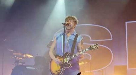 Samu Haber - Me Free My Way, Dancing with a broken heart, Big guitars - Hannover 11.10.24