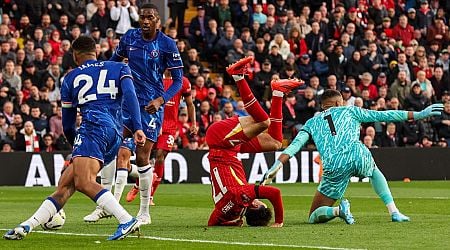 Premier League release statement as Liverpool denied second penalty vs Chelsea