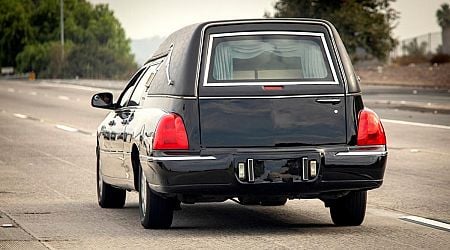 Dead body falls from hearse in Stalowa Wola, Poland