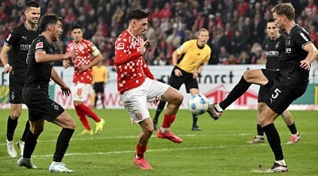 Gladbach make up for own goal and pick up a point at Mainz