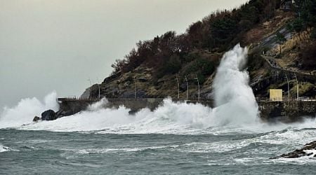 Spain slaps UK tourists with rare 'amber' warning over 'persistent' problem