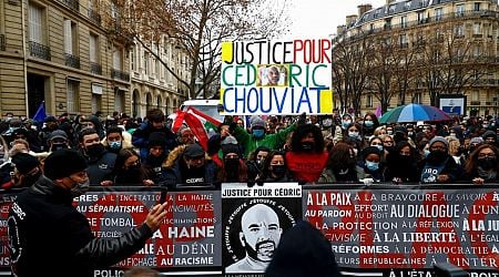 Prosecutor seeks trial for French police over delivery man's death in chokehold