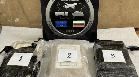 Customs Agency Officers at Kapitan Andreevo Border Crossing Seize Cocaine Worth Over BGN 1 Mln