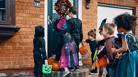 Halloween warning: Irish households must think twice about 'keeping lights on for trick-or-treaters'