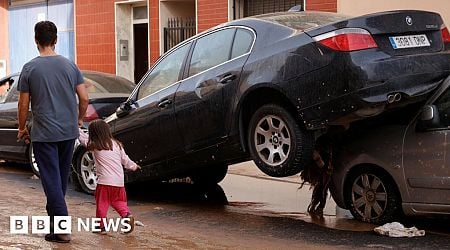 Timing of Spain flood alert under scrutiny as blame game rages