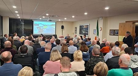 Public meeting calls for solutions to traffic congestion in Donegal Town