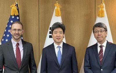 (LEAD) S. Korea, U.S., Japan launch secretariat for trilateral cooperation