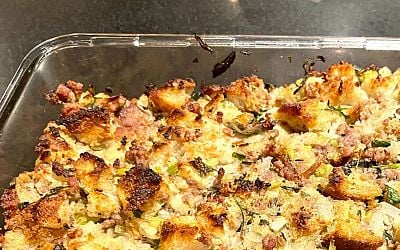 How to Make the Fastest, Crispiest Stuffing in Thanksgiving History