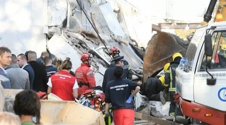 Roof collapse kills eight at Serbian train station | AFP