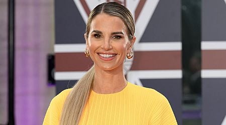 Vogue Williams has perfect response to troll asking 'what do you do?'