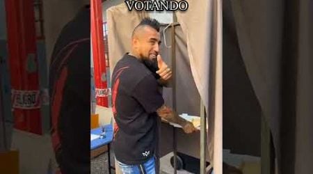 ARTURO VIDAL VOTANDO #colocoloeschile #colocolooficial #arturovidal #shorts