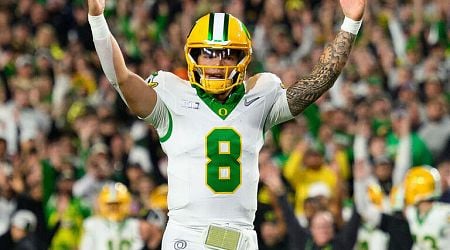 CFP Rankings: Oregon claims top spot in initial release