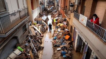 &#39;Bot&#39; accounts swamp Spanish social media with misleading flood claims