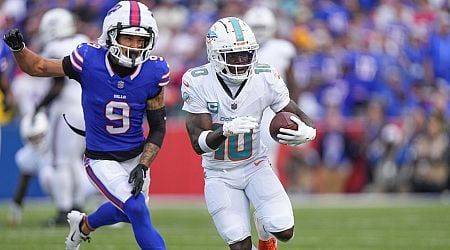 Tyreek Hill injury updates: Will Dolphins WR be in the lineup Monday against the Rams?