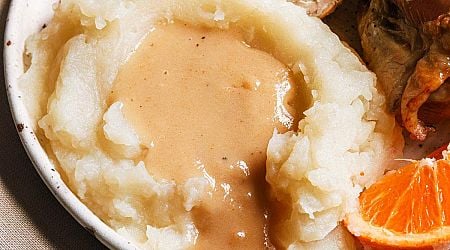 Make-Ahead Turkey Gravy