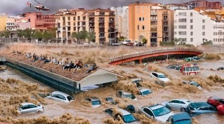 Mass Evacuation in Malaga, Spain! City washed away after heavy flood, people are trapped