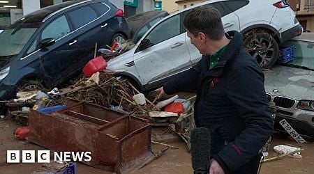 Valencia floods aftermath 'like a disaster movie'