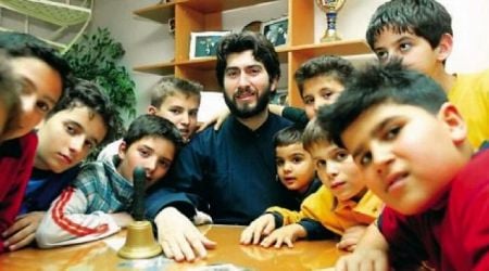 Kivotos tou Kosmou: Father Antonios found guilty of physical abuse of minors