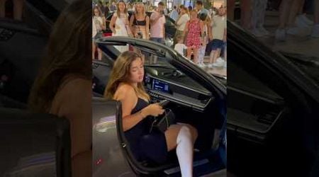 2 CURVY AND SEXY LADIES ARRIVING IN PORSCHE CABRIOLET #monaco #supercars #shorts #viral #trending