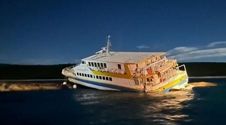 VIDEO: Catamaran sinks off Croatian island, passengers evacuated