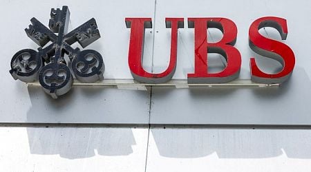 UBS fund management arm reports 3% stake in Swiss National Bank