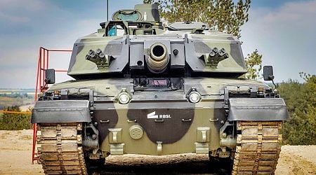 New Challenger 3 Tanks Will Eventually Deploy to Russia's Doorstep