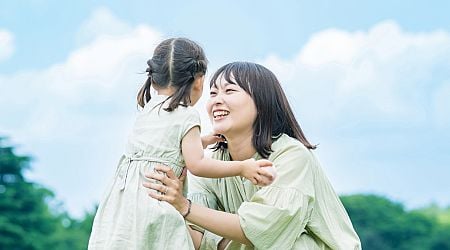 More young Koreans support having kids without marrying: study