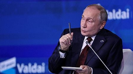 Putin suggests Greece should go back to using its national currency to tackle economic crisis