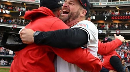 Guardians' Vogt named AL Manager of the Year after stellar 1st season