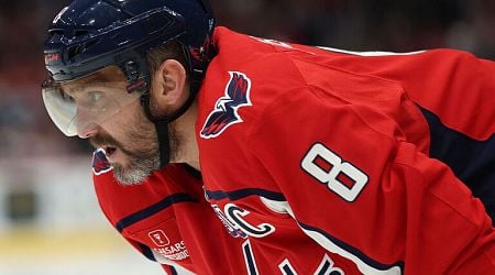 Ovechkin expected to miss 4-6 weeks with broken fibula