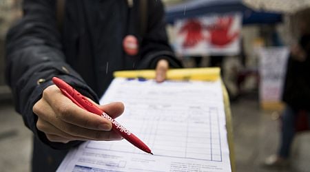 Switzerland to test electronic collection of signatures for referendums