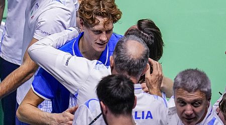 Jannik Sinner and Matteo Berrettini lift Italy past Australia and back to the Davis Cup final