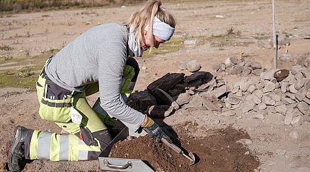 Iron Age woman was buried with a knife stuck into her grave. Archaeologists aren't sure why.