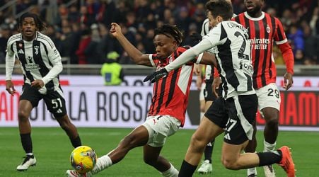 Soccer: Milan, Juve booed off after bore draw