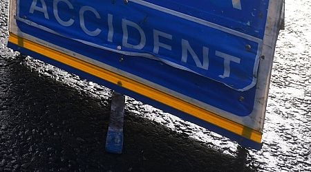 Man (30s) dies in Co Clare road crash