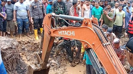 13 killed as landslides, flash floods hit Indonesia