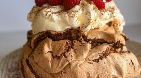 Air-fryer Chocolate Pavlova