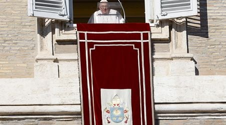 Fight together against violence against women - pope