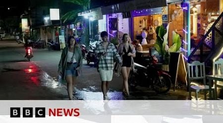 Laos backpackers avoid shots after suspected Methanol poisonings | BBC News