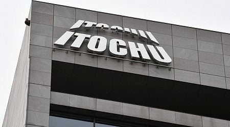 Trading house Itochu looks to finance Seven & i management buyout